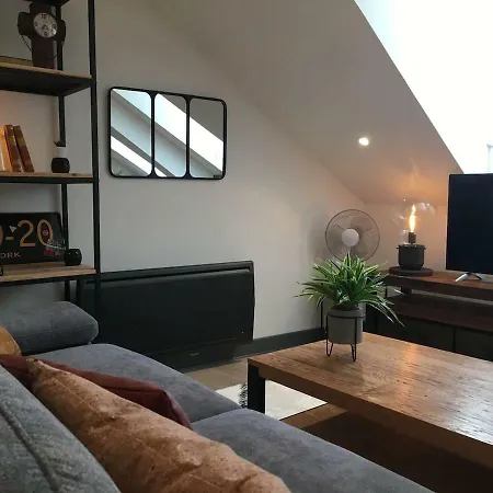 Speciale - 2 Cosy - 1 Au Rez-de-chausse Et 1 Autre Au 2eme Etages - Centre - Ideal Visites - Parking Juste En Face - Proche Gare - Gere Par Prestazen Services Verdun-sur-Meuse